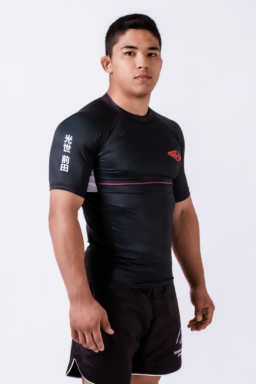 Akai Rokkakkei S/S Rashguard